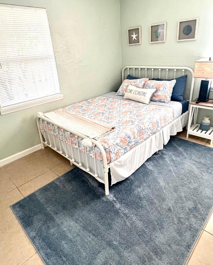 Beach Bungalow In Downtown Cocoa Beach 빌라 외부 사진